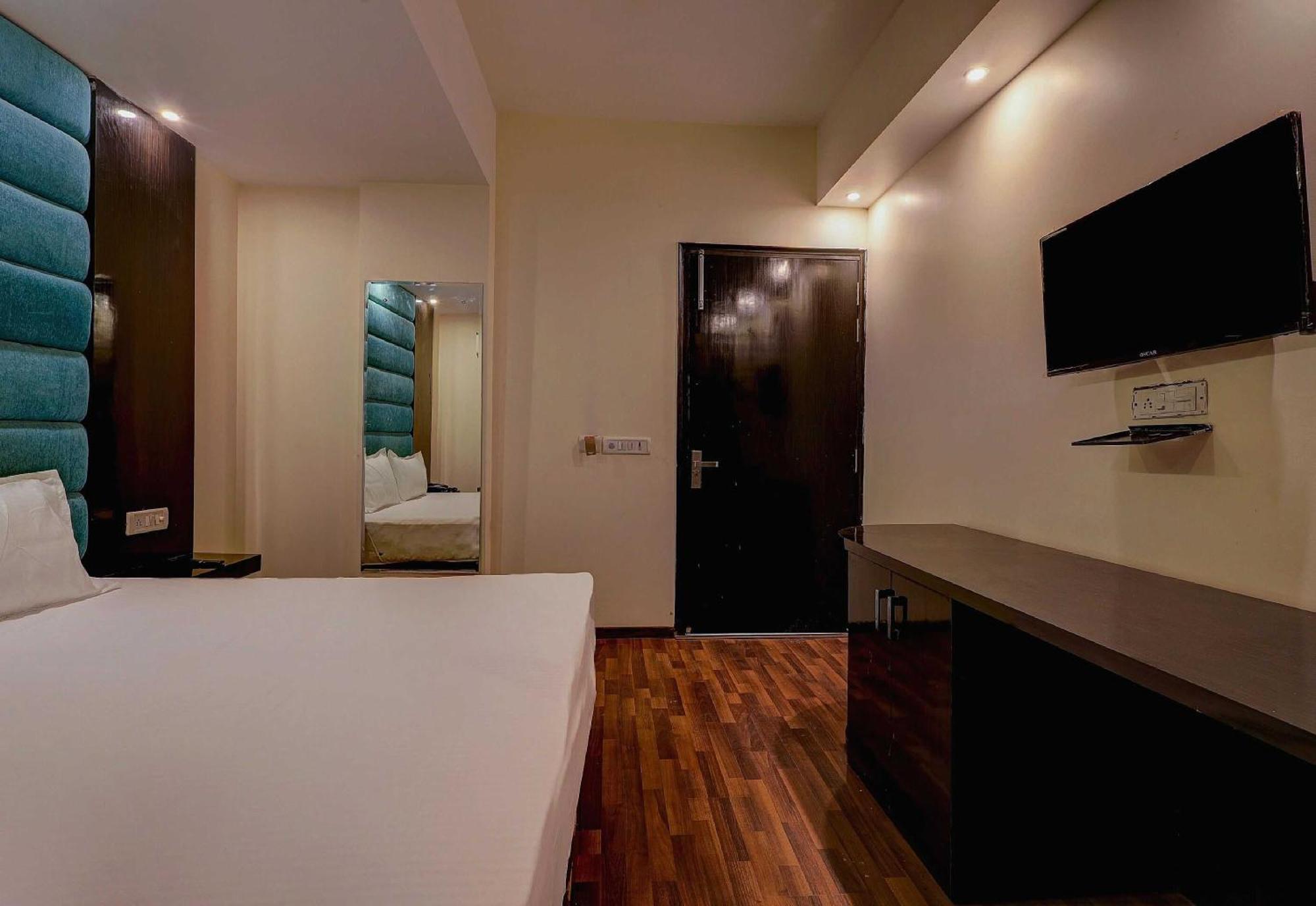 Hotel Townhouse Golden King Nueva Delhi Exterior foto